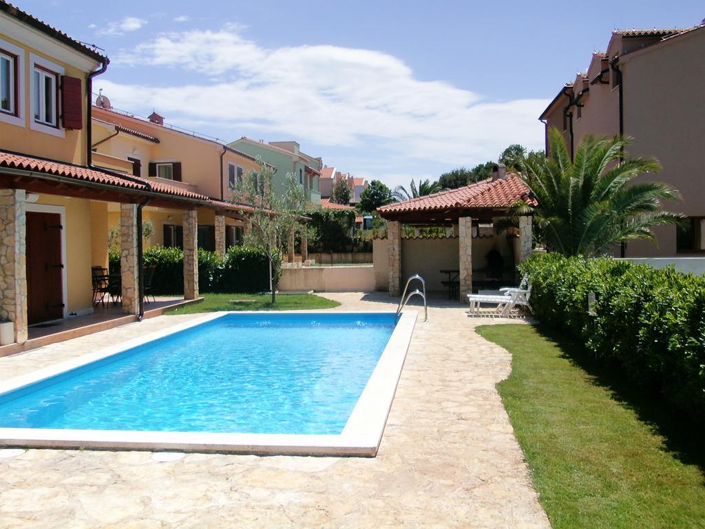 Oliva Holiday Apartment Banjole Exterior foto