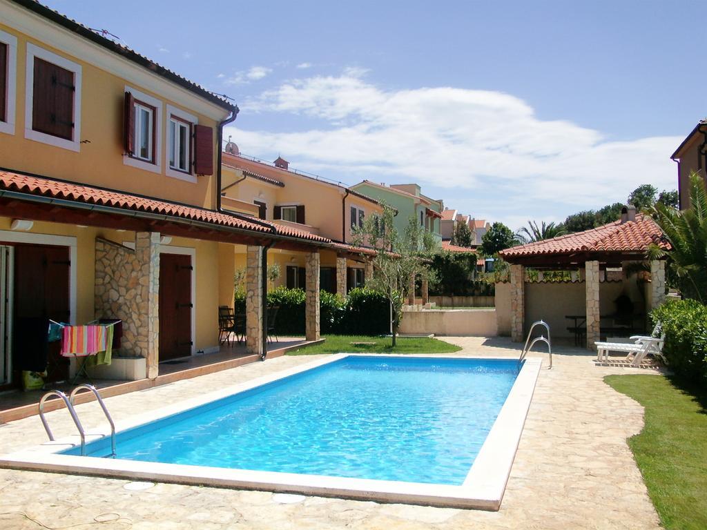 Oliva Holiday Apartment Banjole Exterior foto