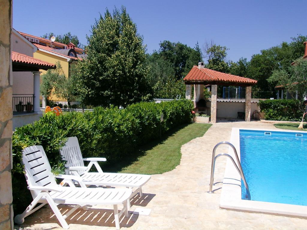 Oliva Holiday Apartment Banjole Exterior foto